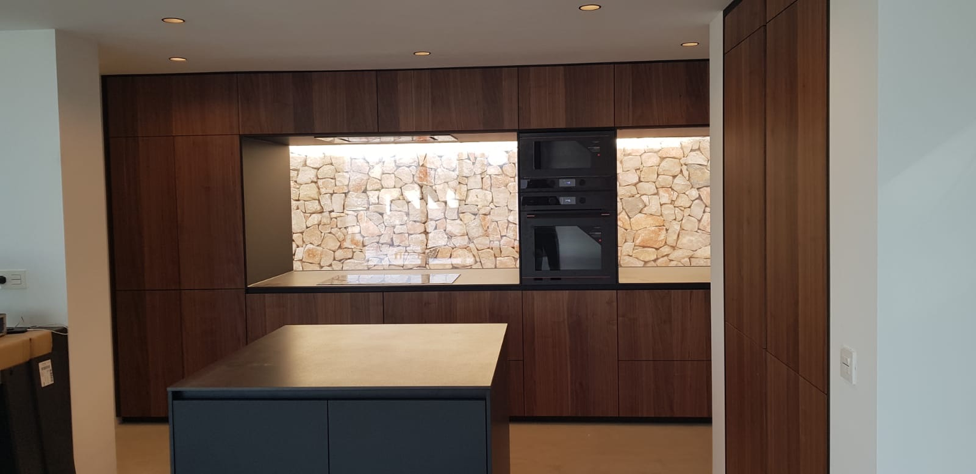 cc3e4323-a802-468b-8e97-62ff3bc8ddf9